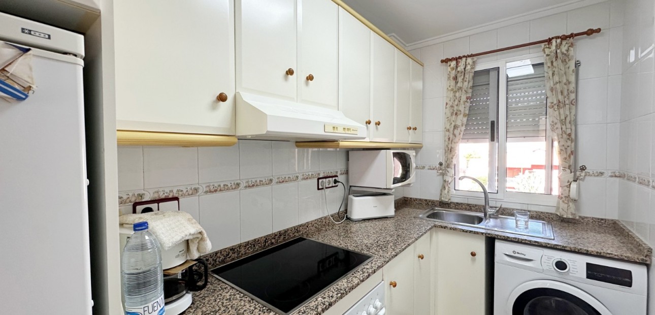 Sale - Apartment / flat -
Torrevieja - Torrevieja - Centre