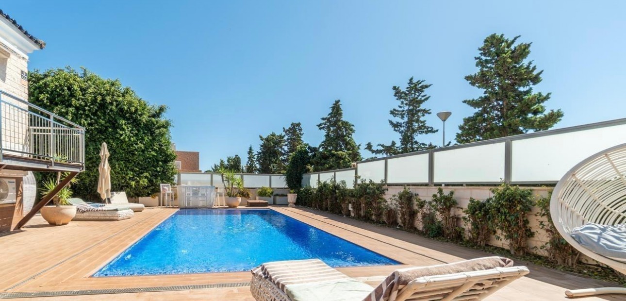 Sale - Villa -
Torrevieja - Torre la mata