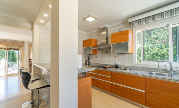 Sale - Villa -
Torrevieja - Torre la mata