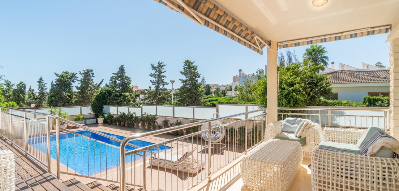 Sale - Villa -
Torrevieja - Torre la mata