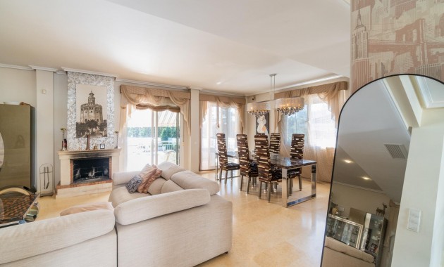Sale - Villa -
Torrevieja - Torre la mata