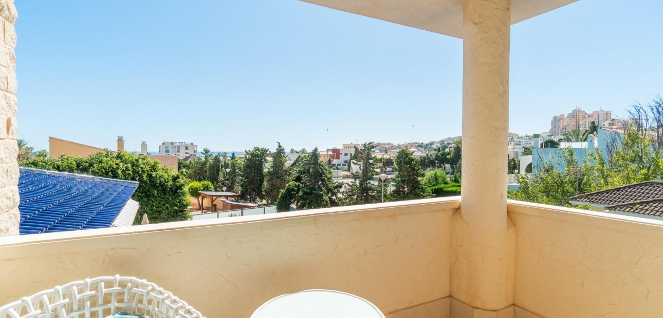 Sale - Villa -
Torrevieja - Torre la mata