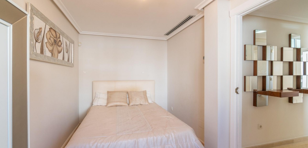 Sale - Villa -
Torrevieja - Torre la mata