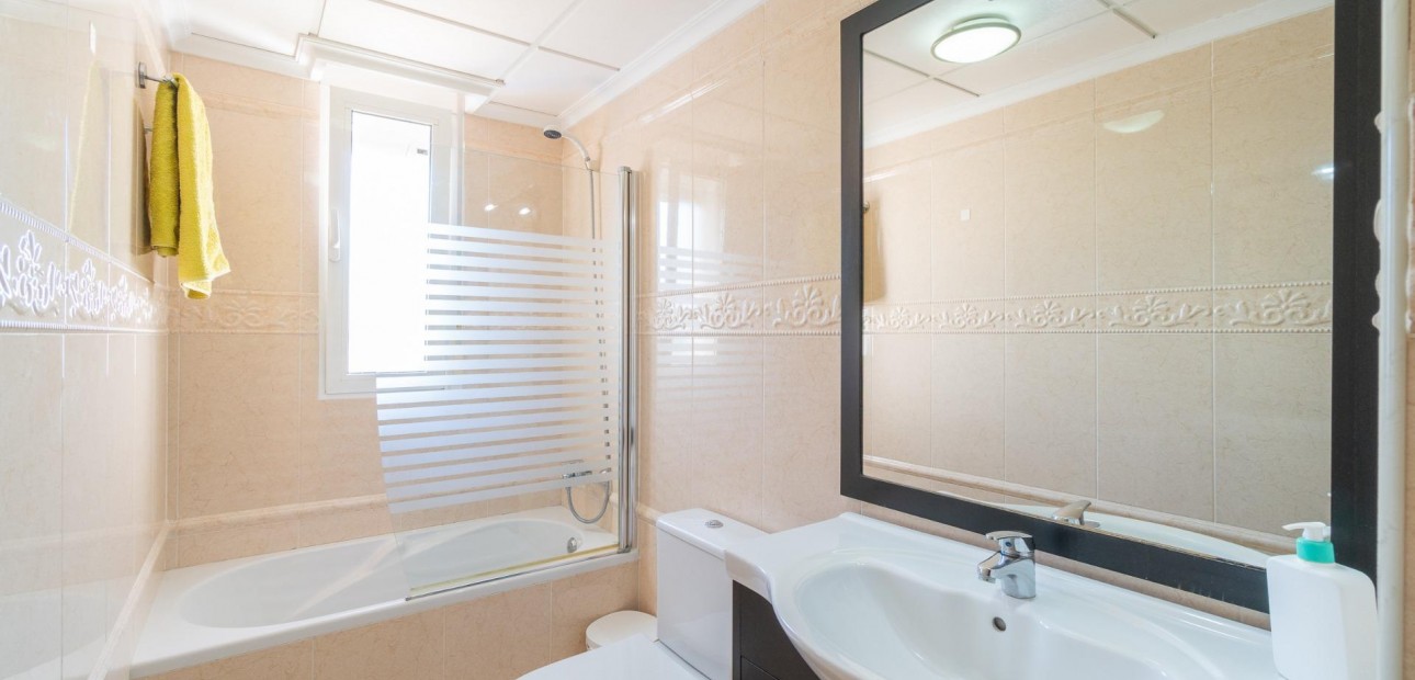 Sale - Villa -
Torrevieja - Torre la mata