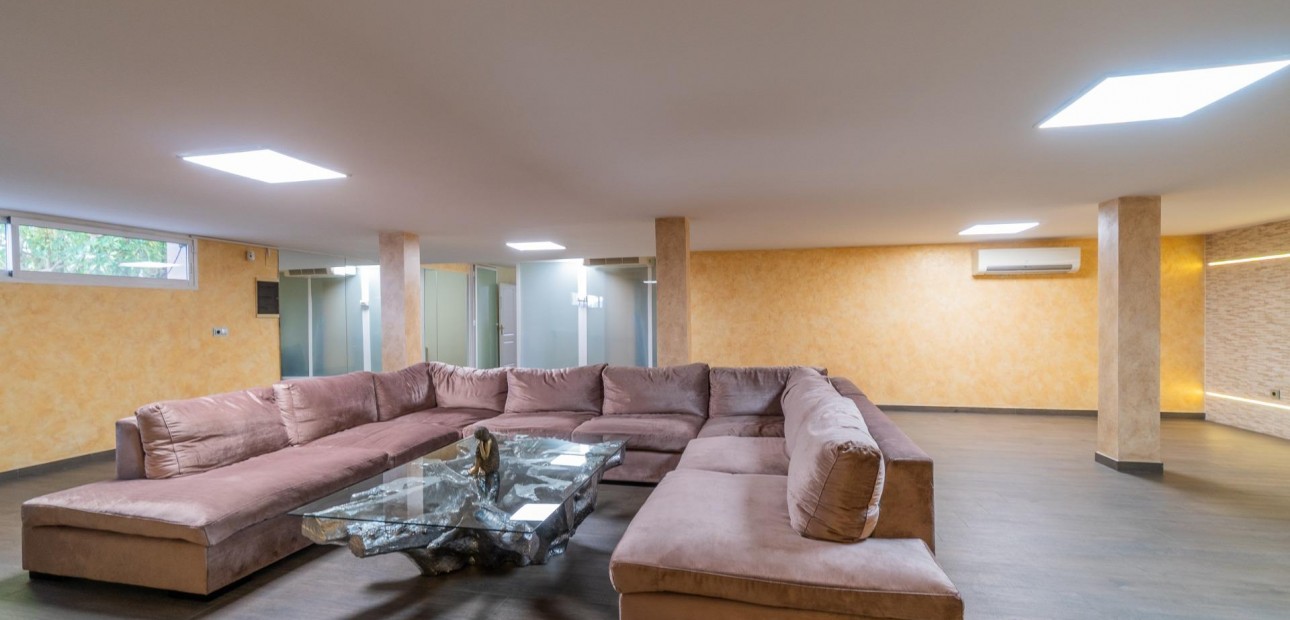 Sale - Villa -
Torrevieja - Torre la mata