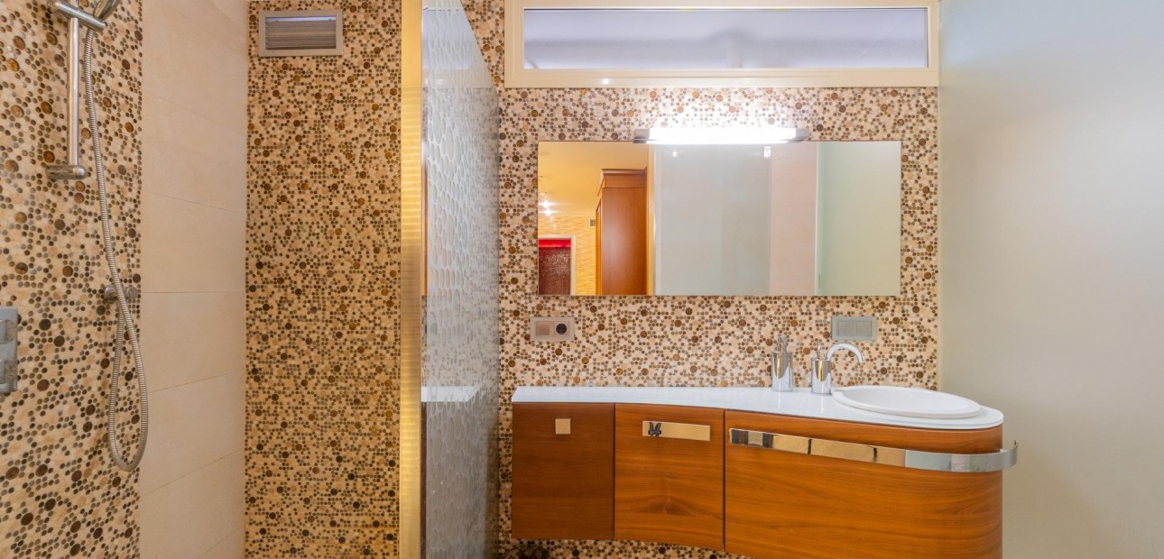 Sale - Villa -
Torrevieja - Torre la mata