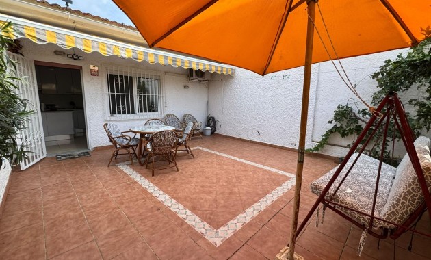 Sale - Bungalow -
Torrevieja - El limonar