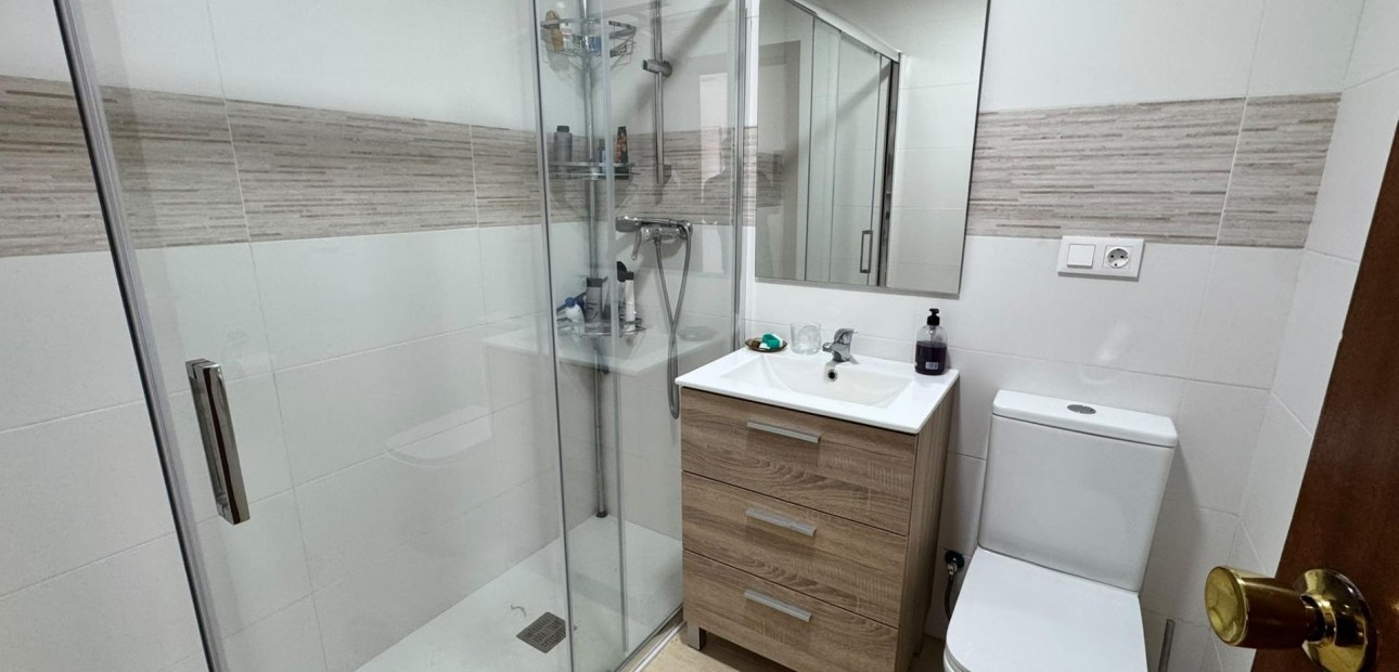 Sale - Bungalow -
Torrevieja - El limonar