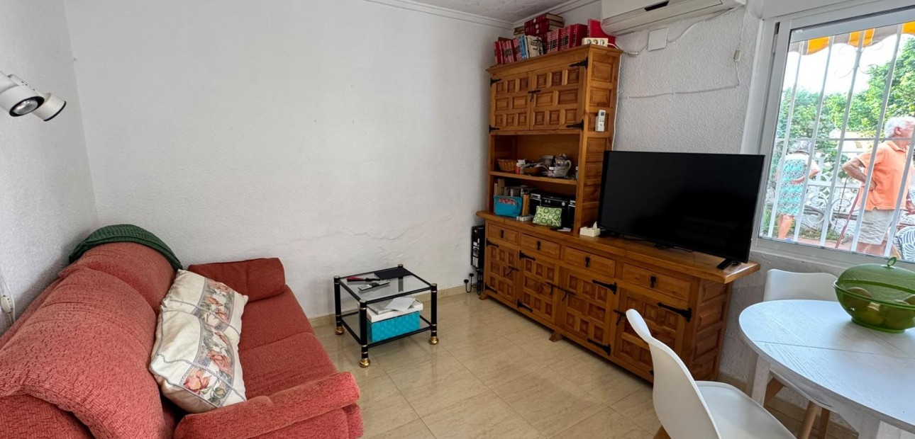 Sale - Bungalow -
Torrevieja - El limonar