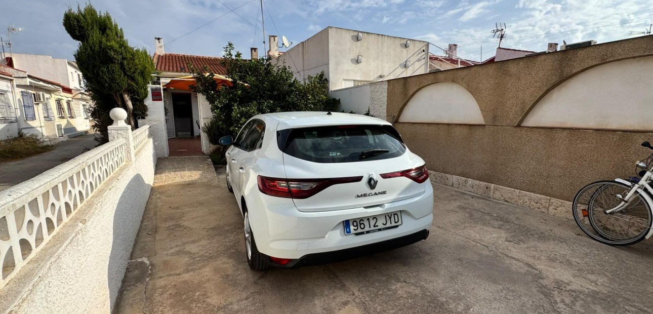Sale - Bungalow -
Torrevieja - El limonar