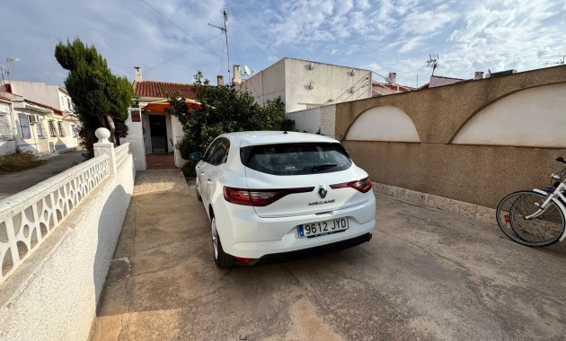 Sale - Bungalow -
Torrevieja - El limonar