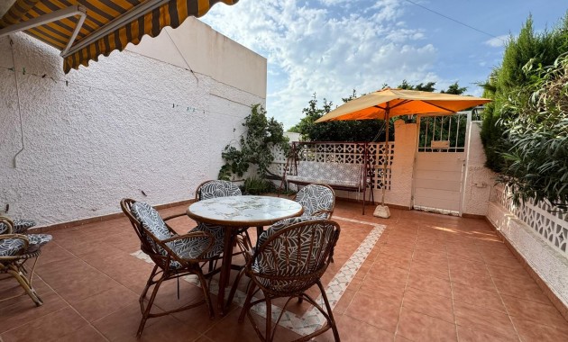 Sale - Bungalow -
Torrevieja - El limonar