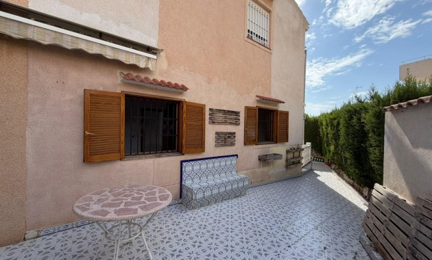 Sale - Apartment / flat -
Torrevieja - Los Frutales