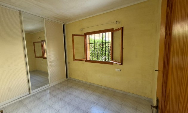 Sale - Apartment / flat -
Torrevieja - Los Frutales