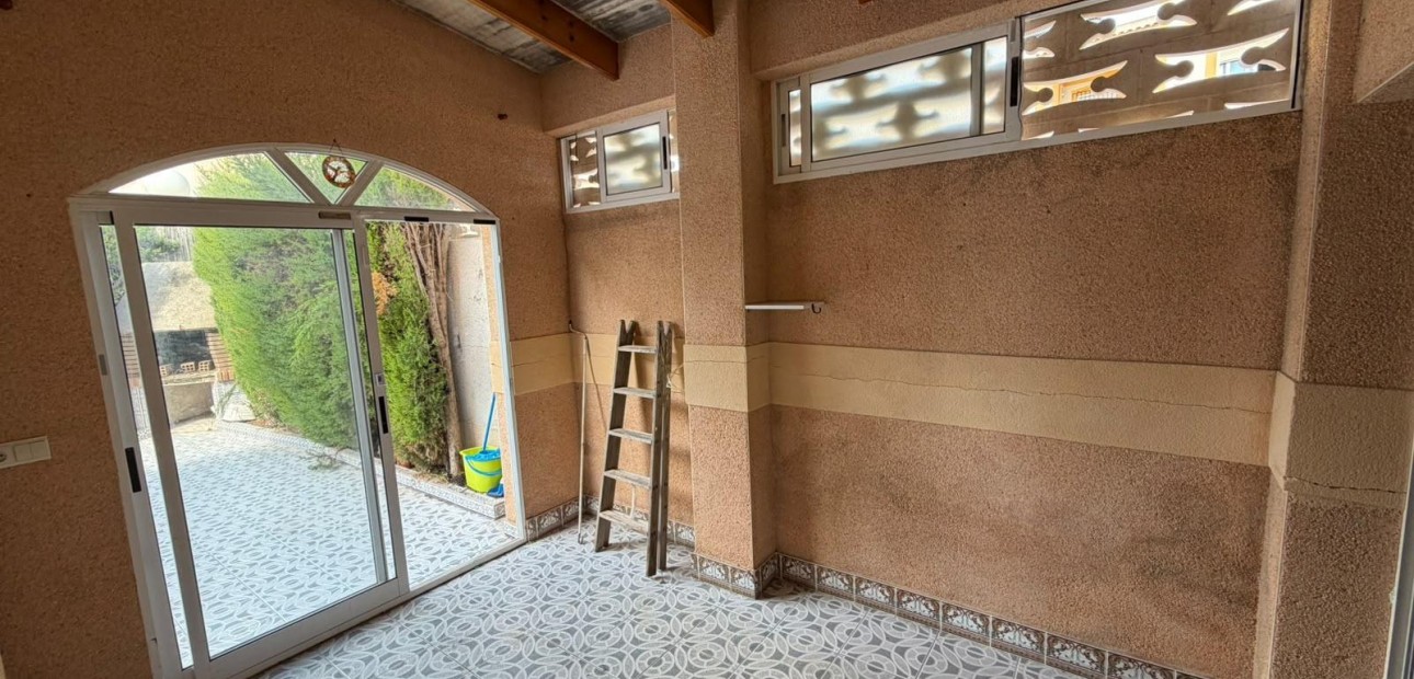 Sale - Apartment / flat -
Torrevieja - Los Frutales