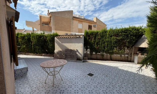 Sale - Apartment / flat -
Torrevieja - Los Frutales