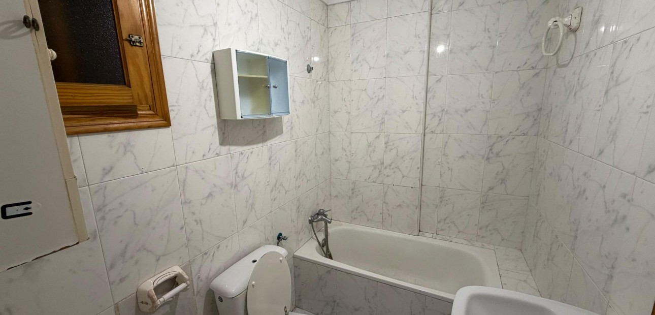 Sale - Apartment / flat -
Torrevieja - Los Frutales