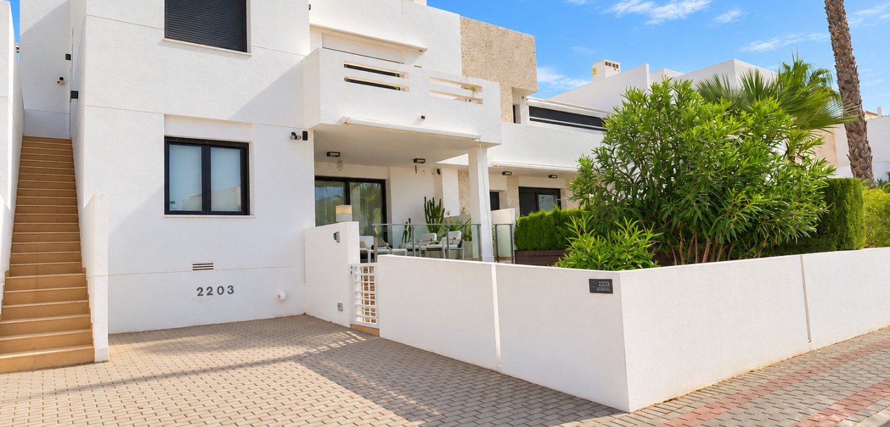 Sale - Apartment / flat -
Algorfa - La Finca Golf Resort