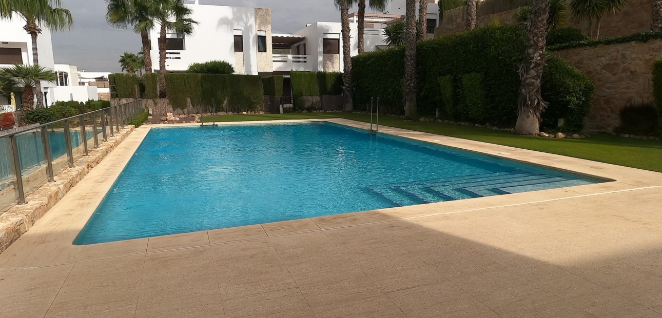 Sale - Apartment / flat -
Algorfa - La Finca Golf Resort