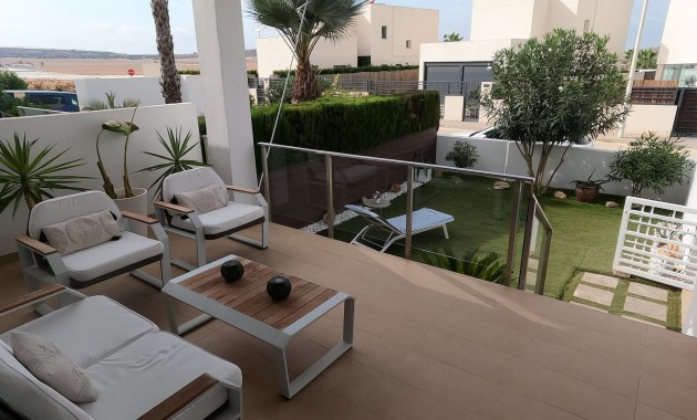 Sale - Apartment / flat -
Algorfa - La Finca Golf Resort