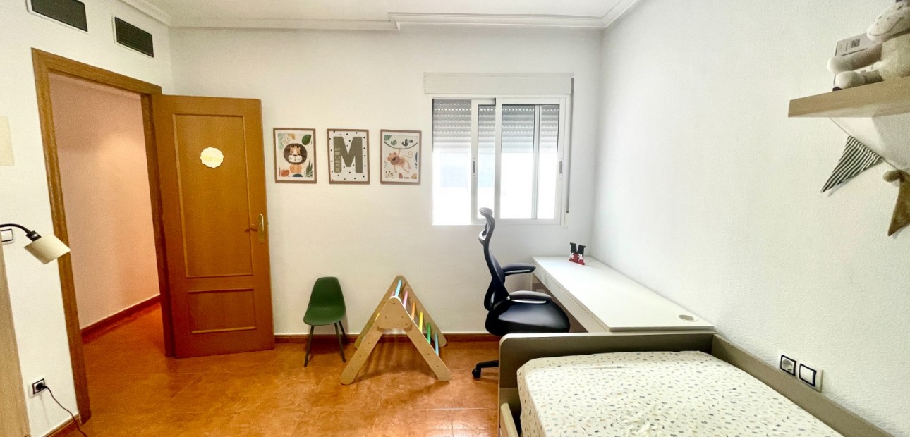 Sale - Apartment / flat -
Catral - pueblo