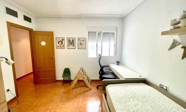 Sale - Apartment / flat -
Catral - pueblo