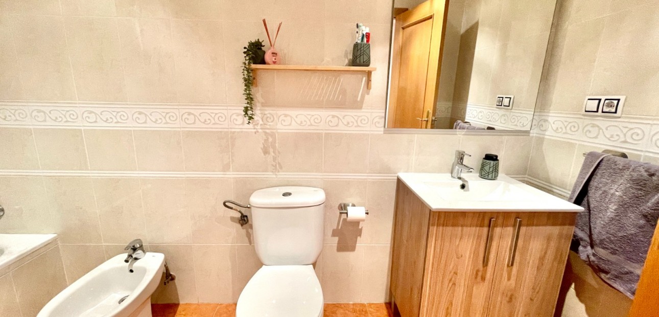 Sale - Apartment / flat -
Catral - pueblo