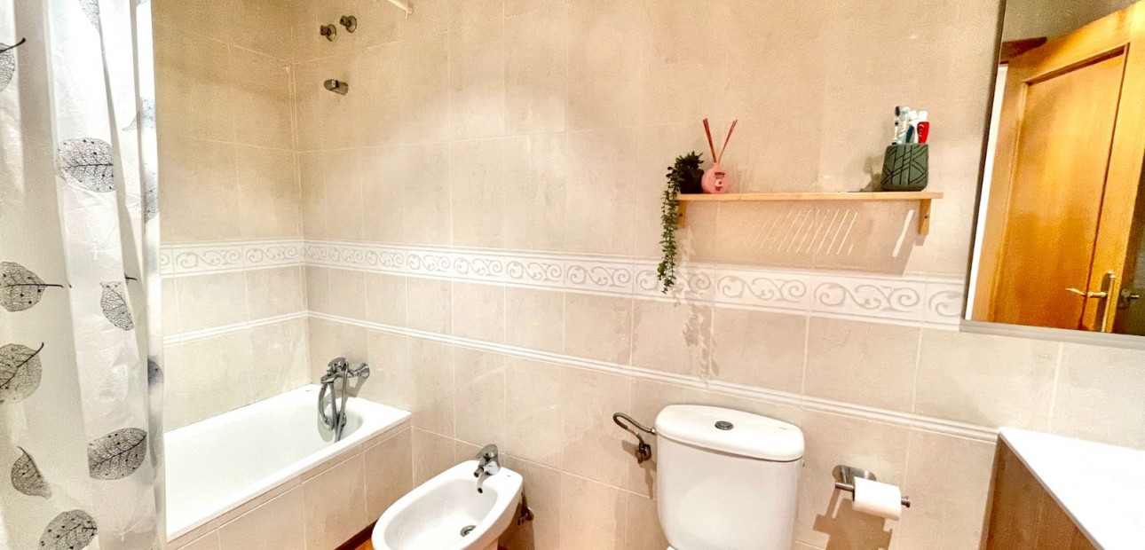 Sale - Apartment / flat -
Catral - pueblo