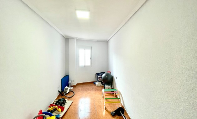 Sale - Apartment / flat -
Catral - pueblo