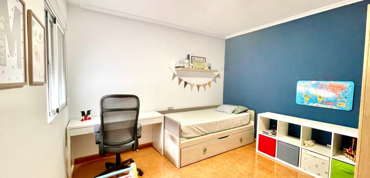 Sale - Apartment / flat -
Catral - pueblo