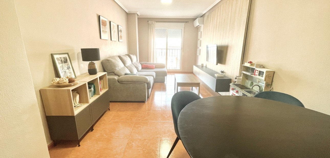 Sale - Apartment / flat -
Catral - pueblo