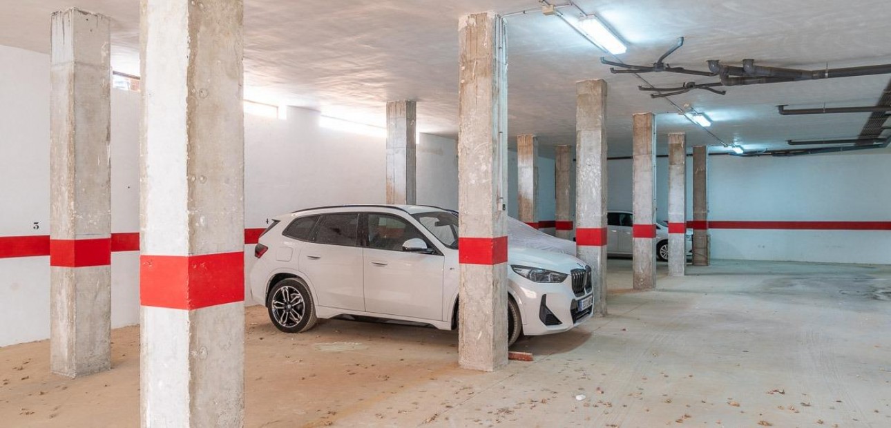 Sale - Garage -
Orihuela Costa - Montezenia
