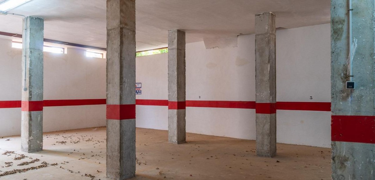 Sale - Garage -
Orihuela Costa - Montezenia