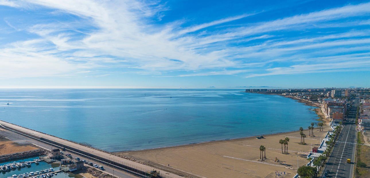 Sale - Apartment / flat -
Torrevieja - Torrevieja - Centre