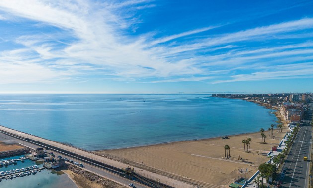 Sale - Apartment / flat -
Torrevieja - Torrevieja - Centre