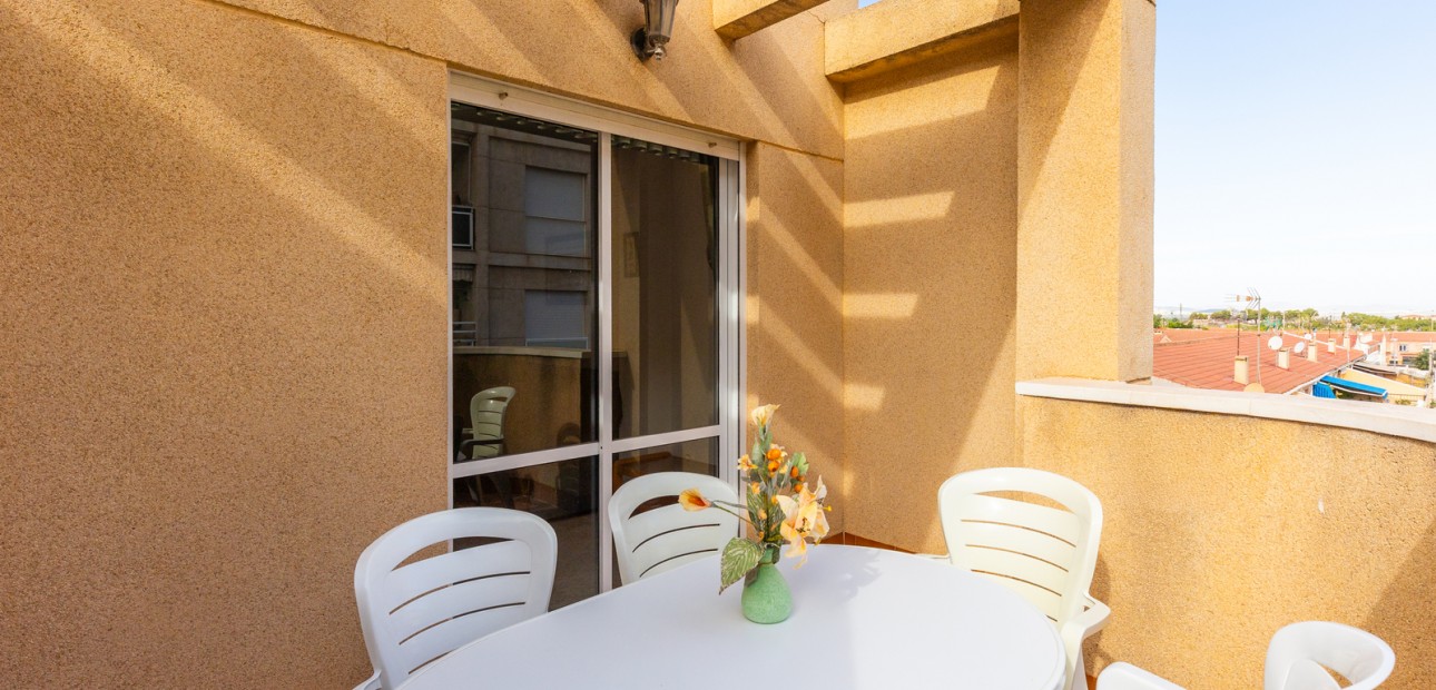Sale - Apartment / flat -
Torrevieja - Torrevieja - Centre