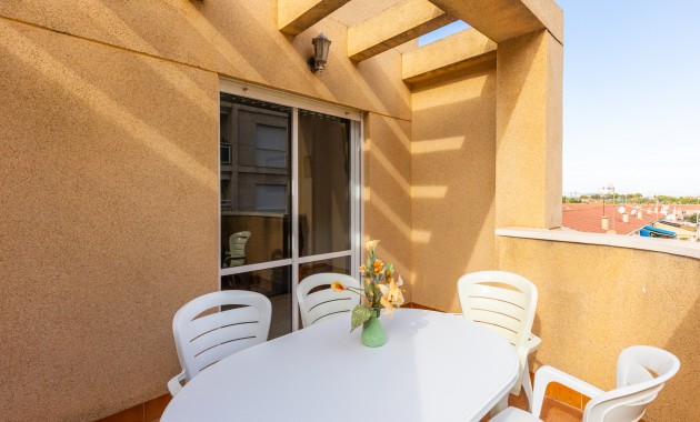 Sale - Apartment / flat -
Torrevieja - Torrevieja - Centre