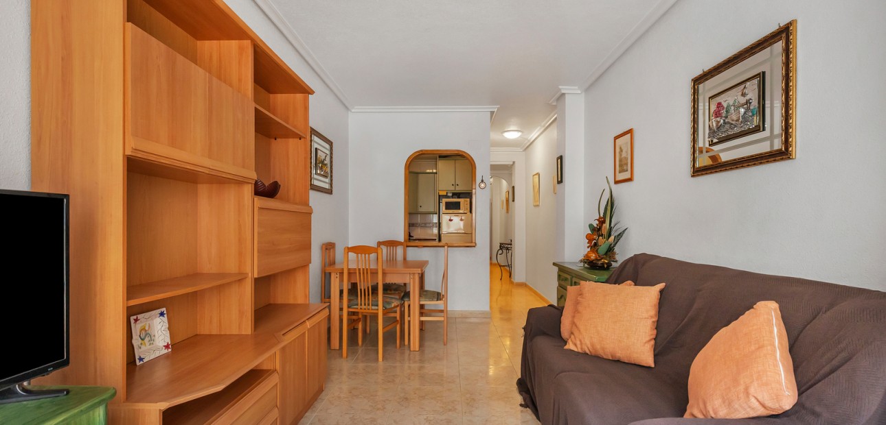 Sale - Apartment / flat -
Torrevieja - Torrevieja - Centre