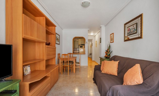 Sale - Apartment / flat -
Torrevieja - Torrevieja - Centre