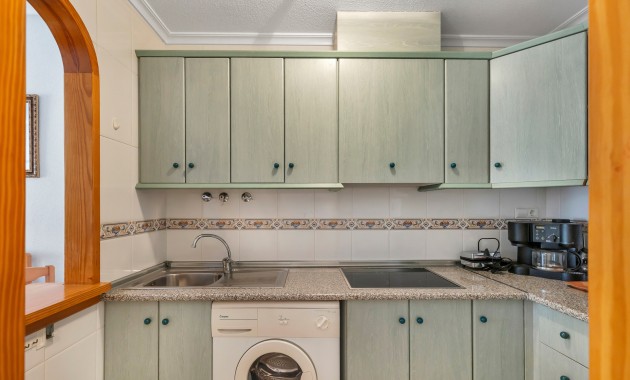 Sale - Apartment / flat -
Torrevieja - Torrevieja - Centre