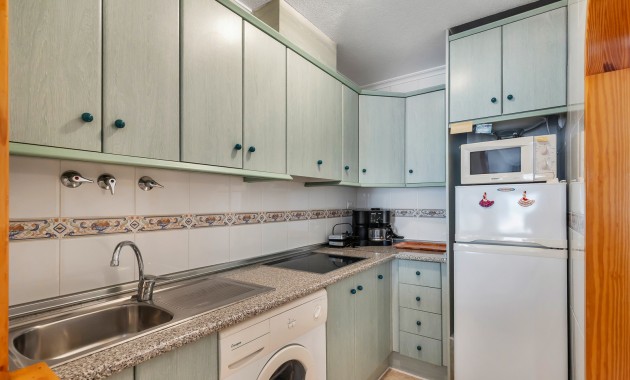 Sale - Apartment / flat -
Torrevieja - Torrevieja - Centre