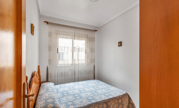 Sale - Apartment / flat -
Torrevieja - Torrevieja - Centre