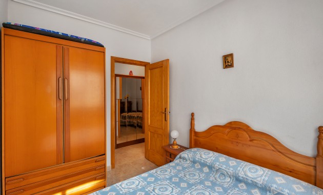 Sale - Apartment / flat -
Torrevieja - Torrevieja - Centre