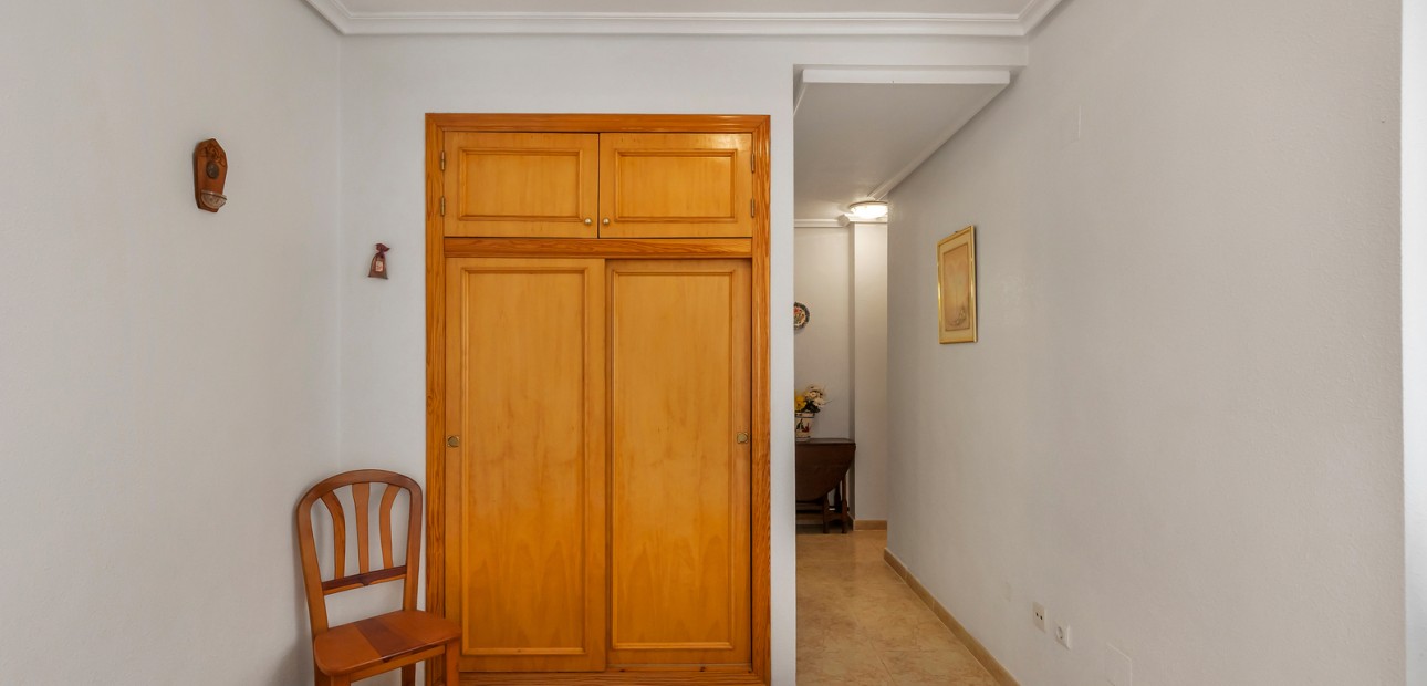Sale - Apartment / flat -
Torrevieja - Torrevieja - Centre