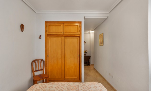 Sale - Apartment / flat -
Torrevieja - Torrevieja - Centre