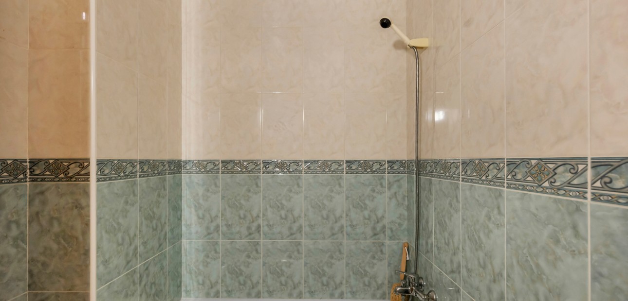 Sale - Apartment / flat -
Torrevieja - Torrevieja - Centre