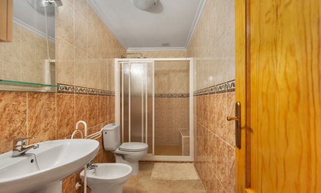 Sale - Apartment / flat -
Torrevieja - Torrevieja - Centre