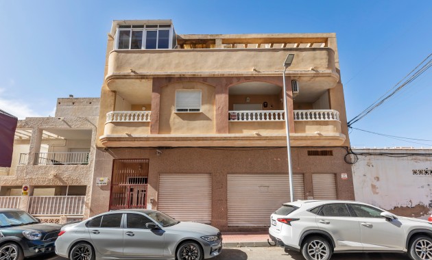 Sale - Apartment / flat -
Torrevieja - Torrevieja - Centre