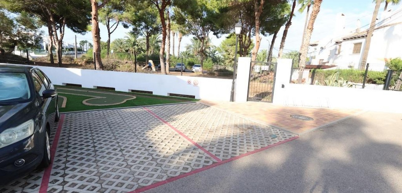 Sale - Apartment / flat -
Orihuela Costa - Villamartín-Las Filipinas