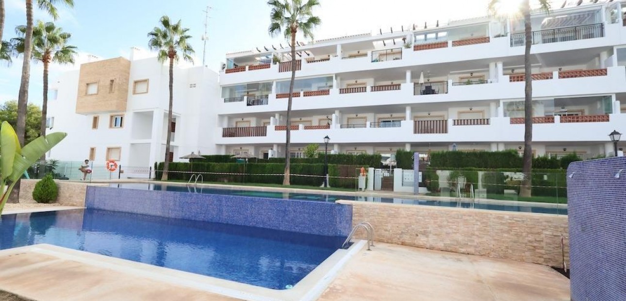 Sale - Apartment / flat -
Orihuela Costa - Villamartín-Las Filipinas